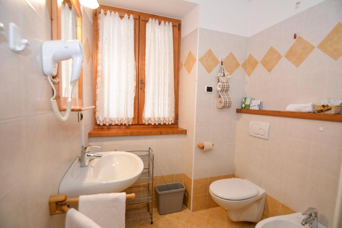 Room & Breakfast Ca Mea Dina Bezzecca Exterior foto